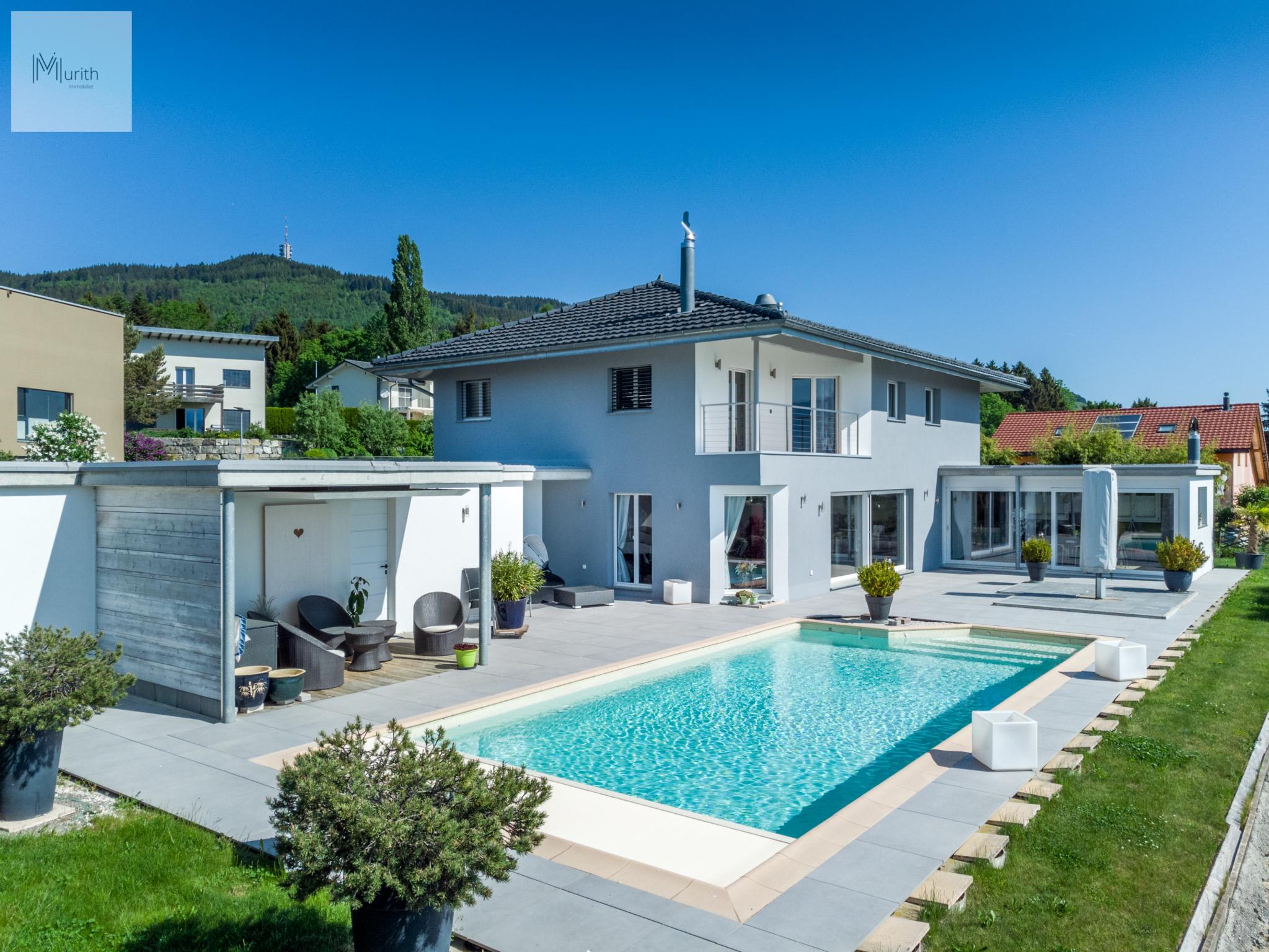 Splendide villa 5.5 pièces avec piscine et vue imprenable sur le Moléson !