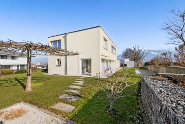 Splendide villa de 5.5 pièces dans un quartier paisible et très recherché !