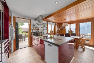 Chalet mitoyen en triplex jouissant d'une situation exceptionnelle