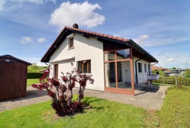 Très belle villa individuelle à Siviriez – Grand jardin, volumes généreux et potentiel à révéler