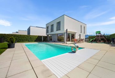 Splendide villa individuelle contemporaine avec piscine dans un quartier résidentiel de standing !