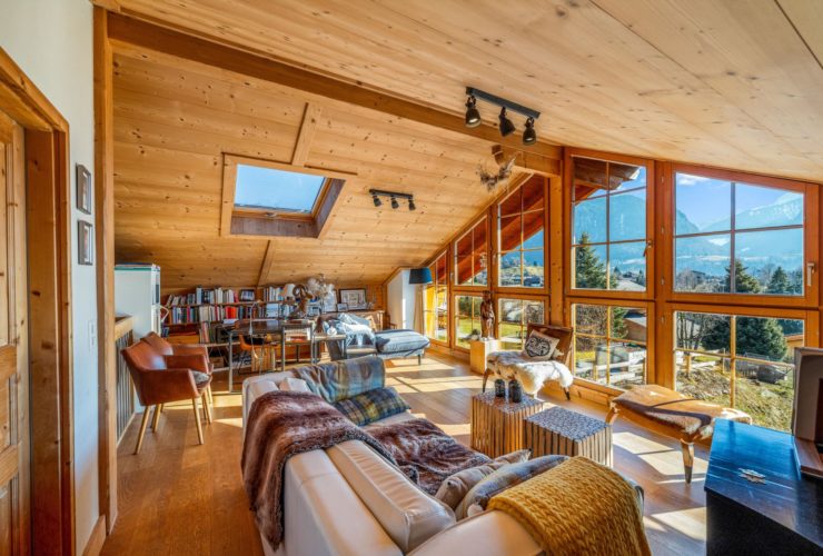 SPLENDIDE CHALET 5.5 PIÈCES AVEC SITUATION EXCEPTIONNELLE !