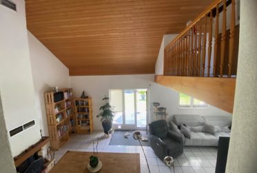 Un havre de paix au centre de Marly, Maison de 5,5 pièces avec beau jardin le long de la Gérine