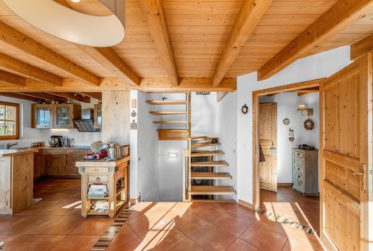 SPLENDIDE CHALET 5.5 PIÈCES AVEC SITUATION EXCEPTIONNELLE !