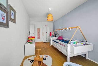 Splendide villa individuelle contemporaine avec piscine dans un quartier résidentiel de standing !