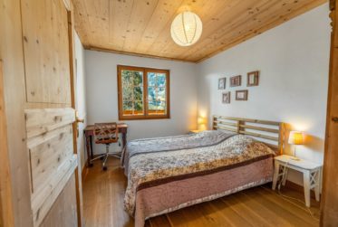 SPLENDIDE CHALET 5.5 PIÈCES AVEC SITUATION EXCEPTIONNELLE !