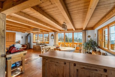 SPLENDIDE CHALET 5.5 PIÈCES AVEC SITUATION EXCEPTIONNELLE !