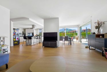Splendide villa individuelle contemporaine avec piscine dans un quartier résidentiel de standing !
