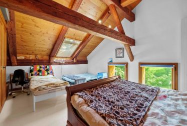 Somptueux appartement triplex de 8.5 pièces dans une ferme rénovée classée, au cœur de Marsens