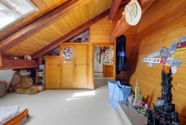 Somptueux appartement triplex de 8.5 pièces dans une ferme rénovée classée, au cœur de Marsens