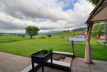 Appartement 4,5 pièces au rez-de-jardin d'une ferme totalement rénovée