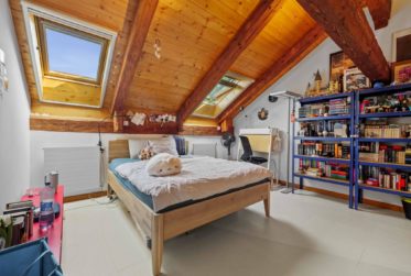 Somptueux appartement triplex de 8.5 pièces dans une ferme rénovée classée, au cœur de Marsens