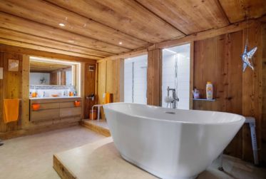 Somptueux appartement triplex de 8.5 pièces dans une ferme rénovée classée, au cœur de Marsens