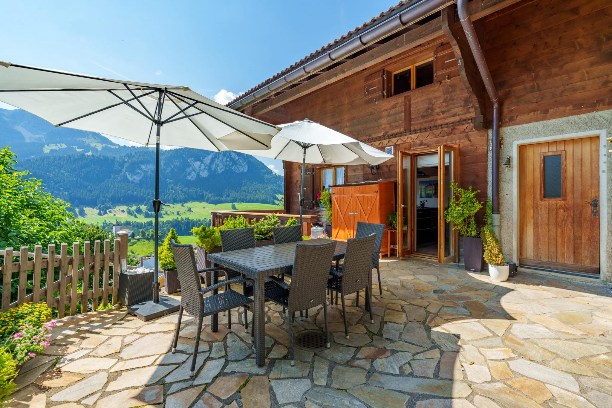 Chalet mitoyen en triplex jouissant d'une situation exceptionnelle