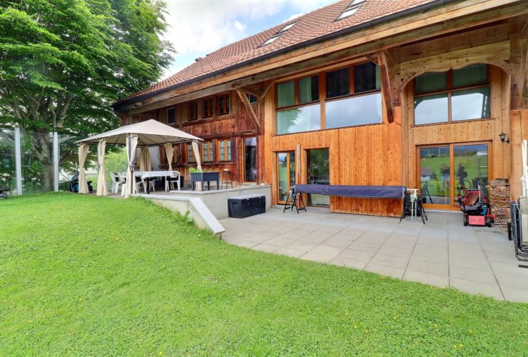 Appartement 4,5 pièces au rez-de-jardin d'une ferme totalement rénovée