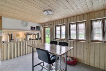 Appartement 4,5 pièces au rez-de-jardin d'une ferme totalement rénovée