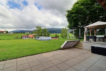 Appartement 4,5 pièces au rez-de-jardin d'une ferme totalement rénovée