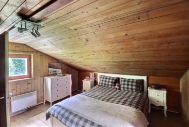 Un écrin de quiétude face au lac de la Gruyère – Chalet individuel à La Berra