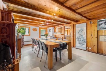 Somptueux appartement triplex de 8.5 pièces dans une ferme rénovée classée, au cœur de Marsens