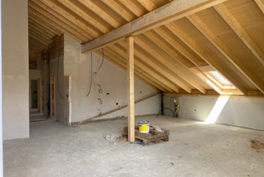 Attique 4,5 pièces au centre du village