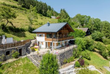 Superbe chalet rénové avec vue panoramique et ensoleillement optimal