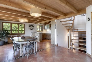 SPLENDIDE CHALET 5.5 PIÈCES AVEC SITUATION EXCEPTIONNELLE !