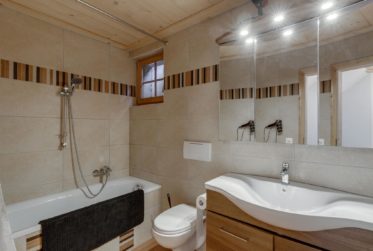 SPLENDIDE CHALET 5.5 PIÈCES AVEC SITUATION EXCEPTIONNELLE !