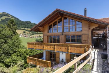 SPLENDIDE CHALET 5.5 PIÈCES AVEC SITUATION EXCEPTIONNELLE !
