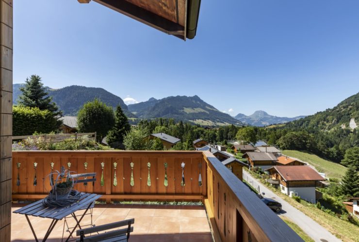 SPLENDIDE CHALET 5.5 PIÈCES AVEC SITUATION EXCEPTIONNELLE !