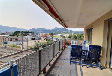 Magnifique attique 3.5 pièces au coeur de Bulle avec vue sur les Préalpes