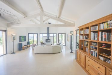 Propriété de caractère avec vue panoramique à Saint-Saturnin-lès-Apt en Provence