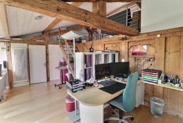 Splendide immeuble historique du 15ᵉ siècle avec local commercial et appartements