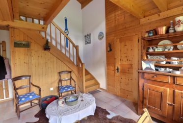 Havre alpin : Charmant chalet avec magnifique jardin et jaccuzzi