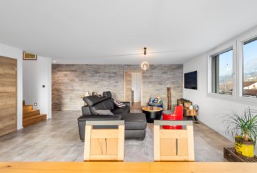 Duplex 5.5 pièces d'exception en attique au cœur du village de Broc !