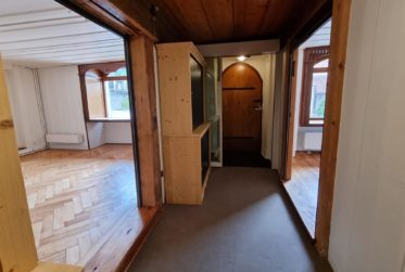 Splendide immeuble historique du 15ᵉ siècle avec local commercial et appartements