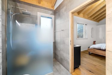Duplex 5.5 pièces d'exception en attique au cœur du village de Broc !