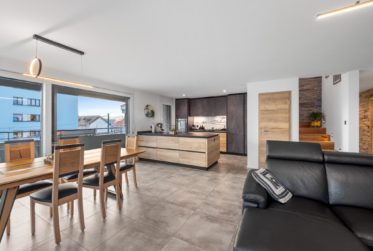Duplex 5.5 pièces d'exception en attique au cœur du village de Broc !