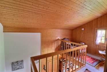 Havre alpin : Charmant chalet avec magnifique jardin et jaccuzzi