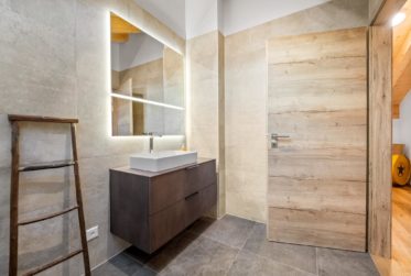 Duplex 5.5 pièces d'exception en attique au cœur du village de Broc !