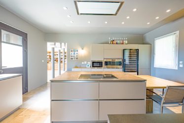 Propriété de caractère avec vue panoramique à Saint-Saturnin-lès-Apt en Provence