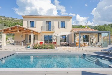 Une propriété d’exception à Saint-Saturnin-Lès-Apt