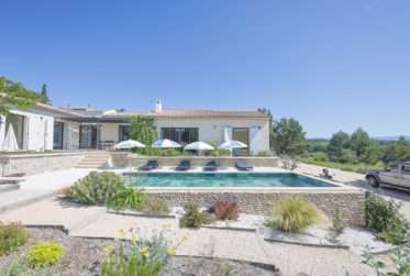 Superbe propriété à Saint-Pantaléon - Un équilibre parfait entre nature, design et authenticité