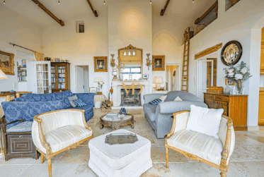 Propriété d’exception suspendue entre ciel et terre – Saignon, Provence