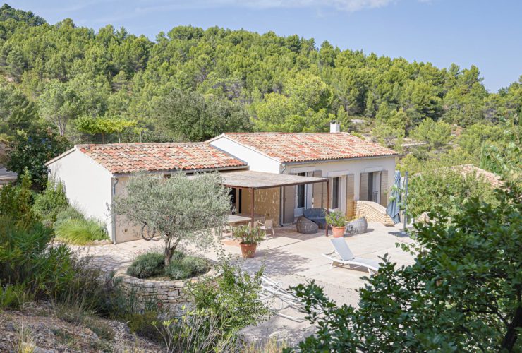 Villa d’exception au cœur des Monts de Vaucluse – Vue panoramique sur le Luberon