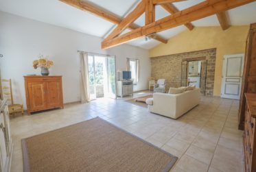 Magnifique propriété à rénover avec piscine à Ménerbes au coeur du Luberon !