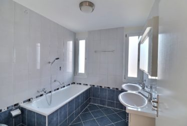 Somptueux attique de 4.5 pièces rénové avec vue imprenable sur le Moléson et la ville de Bulle !