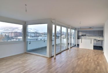 Somptueux attique de 4.5 pièces rénové avec vue imprenable sur le Moléson et la ville de Bulle !