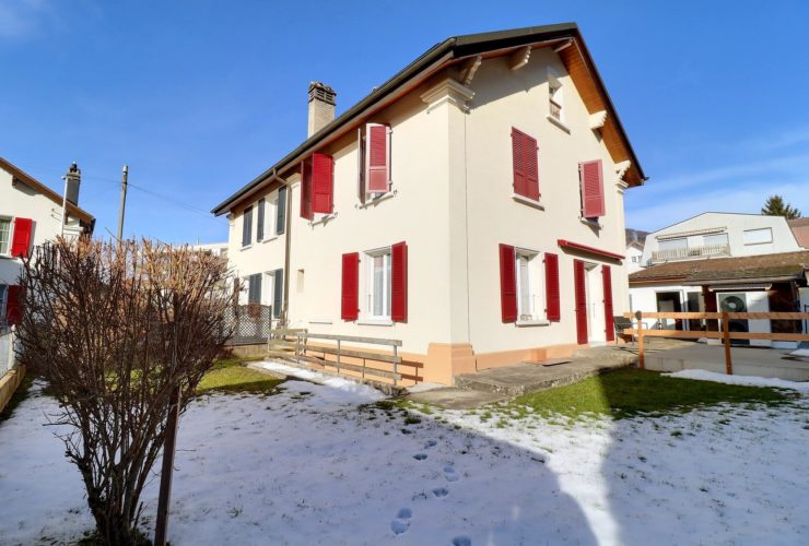 Charmante maison jumelée de 5,5 pièces située dans un quartier calme et familial