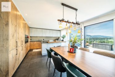 L’art de vivre en Gruyère : Exceptionnel appartement de 4.5 pièces en terrasse – Vue panoramique sur le Moléson et le Lac de Gruyère