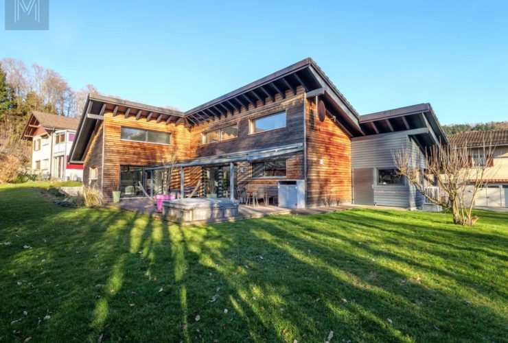 Superbe villa individuelle de plain-pied dans un cadre verdoyant !